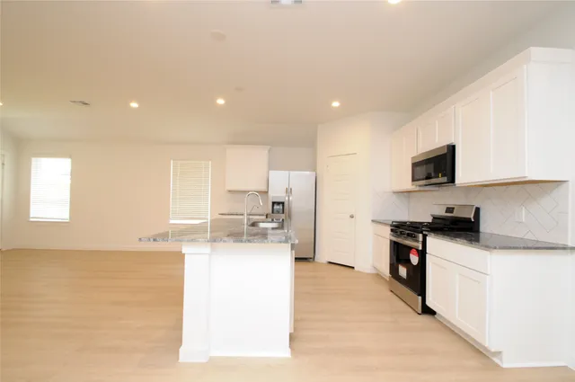 $2,849 | 1410 Island Grove Drive, Iowa Colony, TX 77583