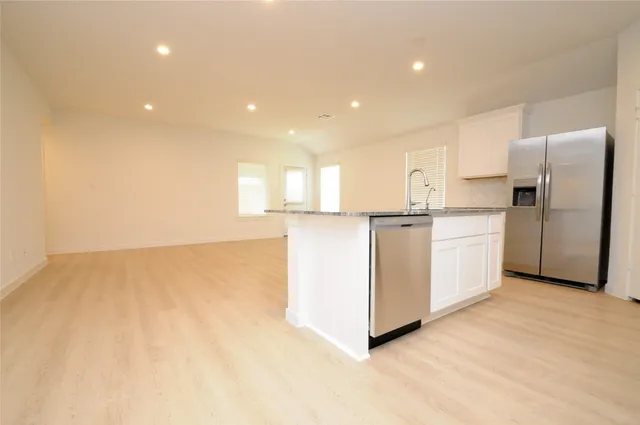 $2,849 | 1410 Island Grove Drive, Iowa Colony, TX 77583