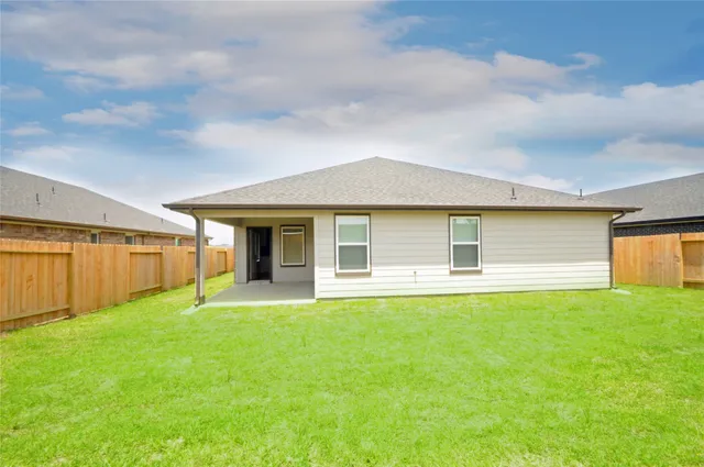 $2,849 | 1410 Island Grove Drive, Iowa Colony, TX 77583