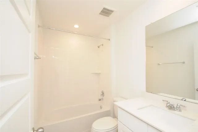 $2,849 | 1410 Island Grove Drive, Iowa Colony, TX 77583