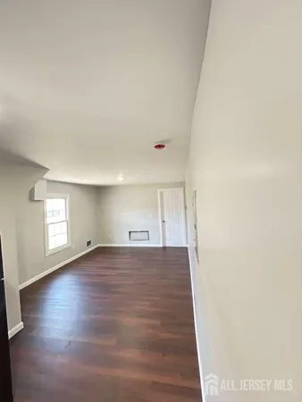 $2,900 | 8 Hampton Street, Newton, NJ 07860