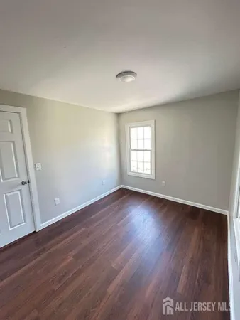 $2,900 | 8 Hampton Street, Newton, NJ 07860
