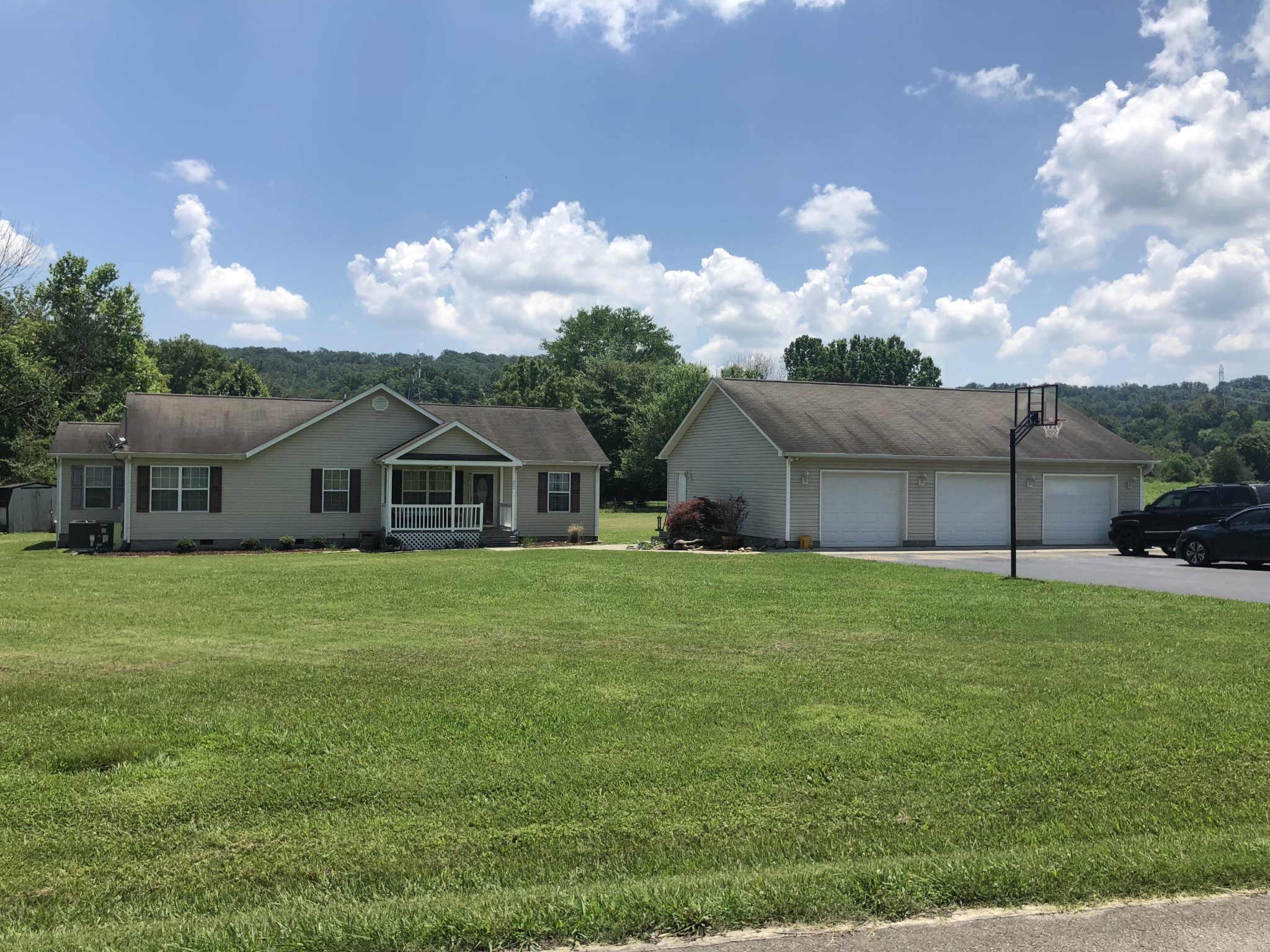 221 Bull Run Road Clinton, TN 37716 - Photo 1 of 1 Gallery Image 1