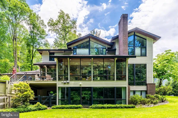 $2,800,000 | 8620 Polk Street, McLean, VA 22102