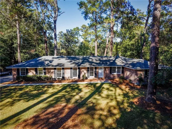 $2,500 | 108 North Drive, Covington, LA 70433