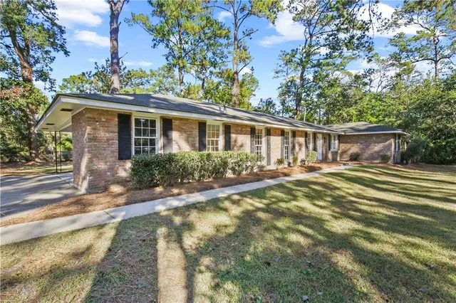 $2,500 | 108 North Drive, Covington, LA 70433