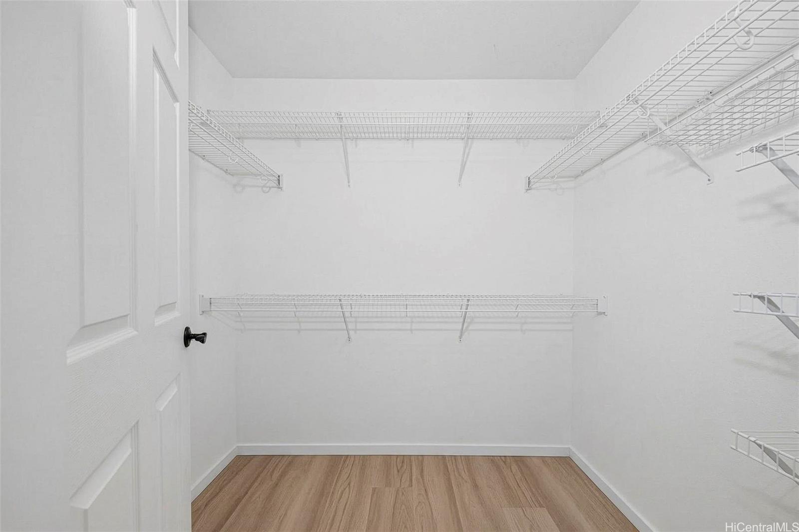 520 Lunalilo Home Road, Unit 7115 Honolulu, HI 96825 - Photo 11 of 19 Walk-in closet