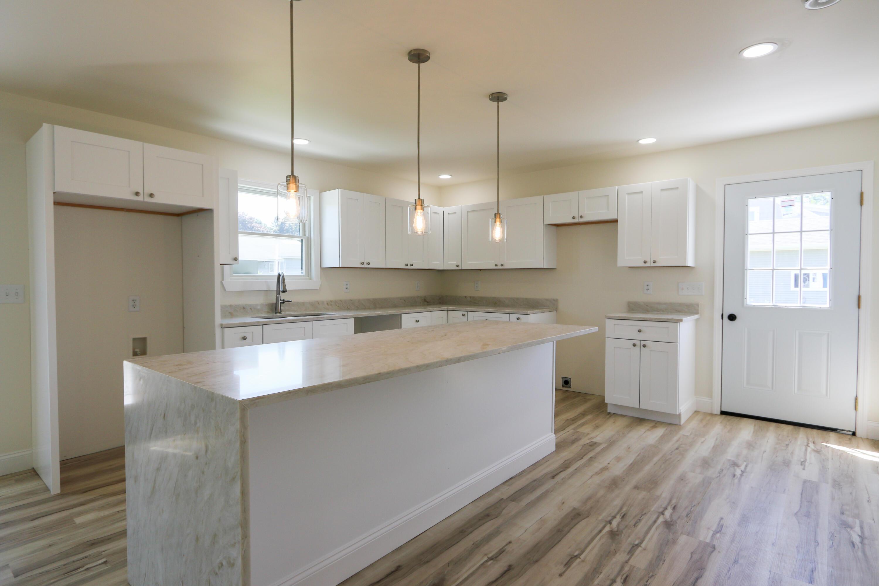 28 Delaware Street Rouses Point, NY 12979 - Photo 10 of 39