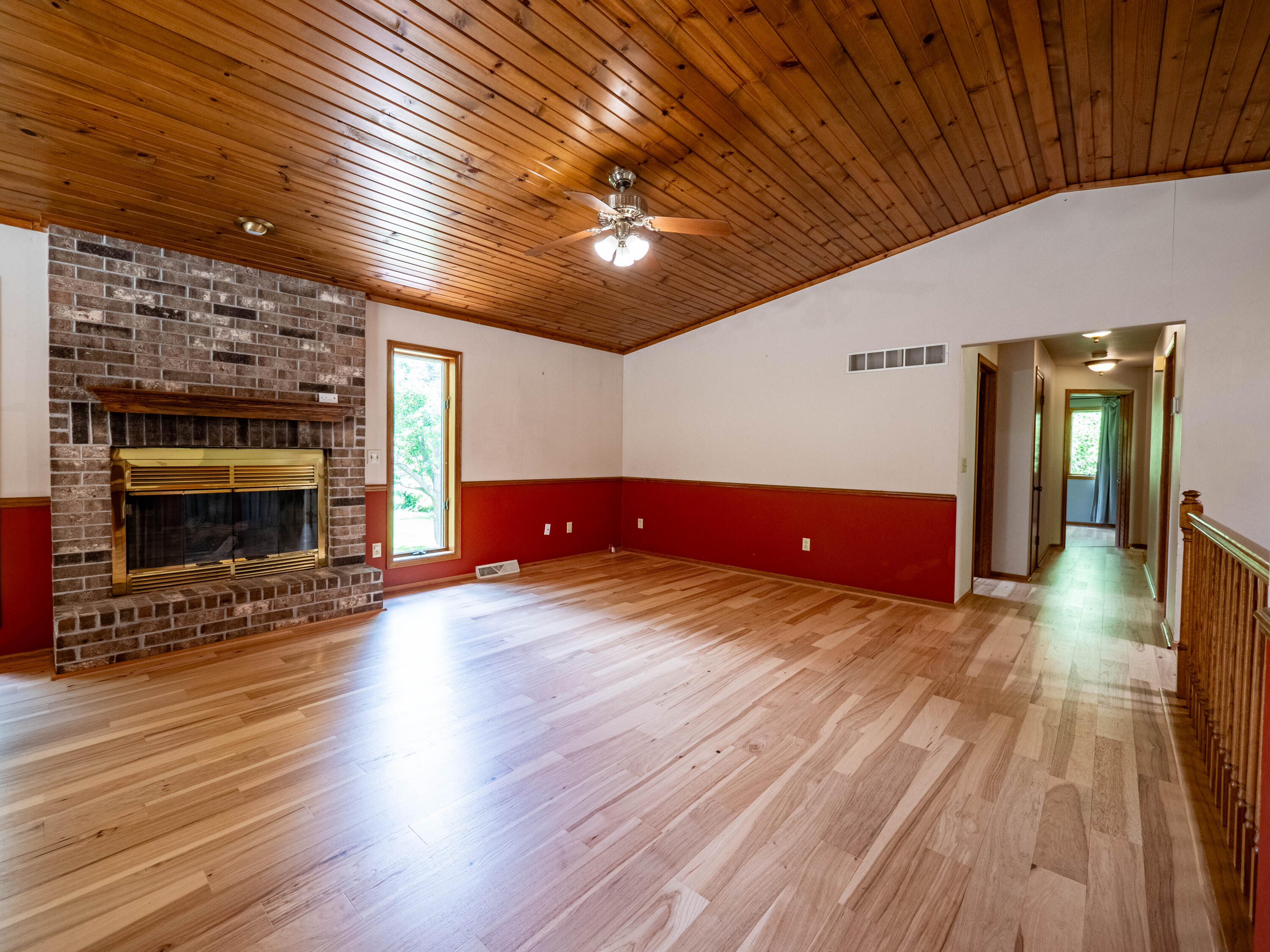 N6185 Country View Lane Concord, WI 53178 - Photo 9 of 28 Living Room