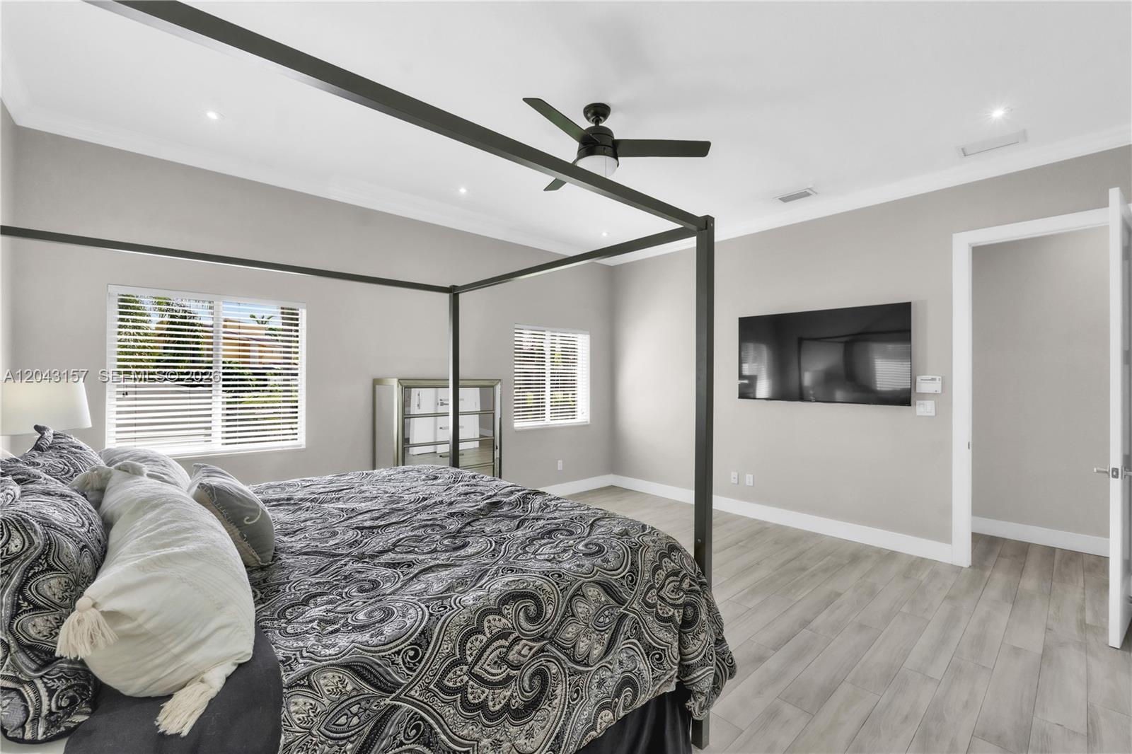 720 Old Nob Hill Road Plantation, FL 33324 - Photo 10 of 38