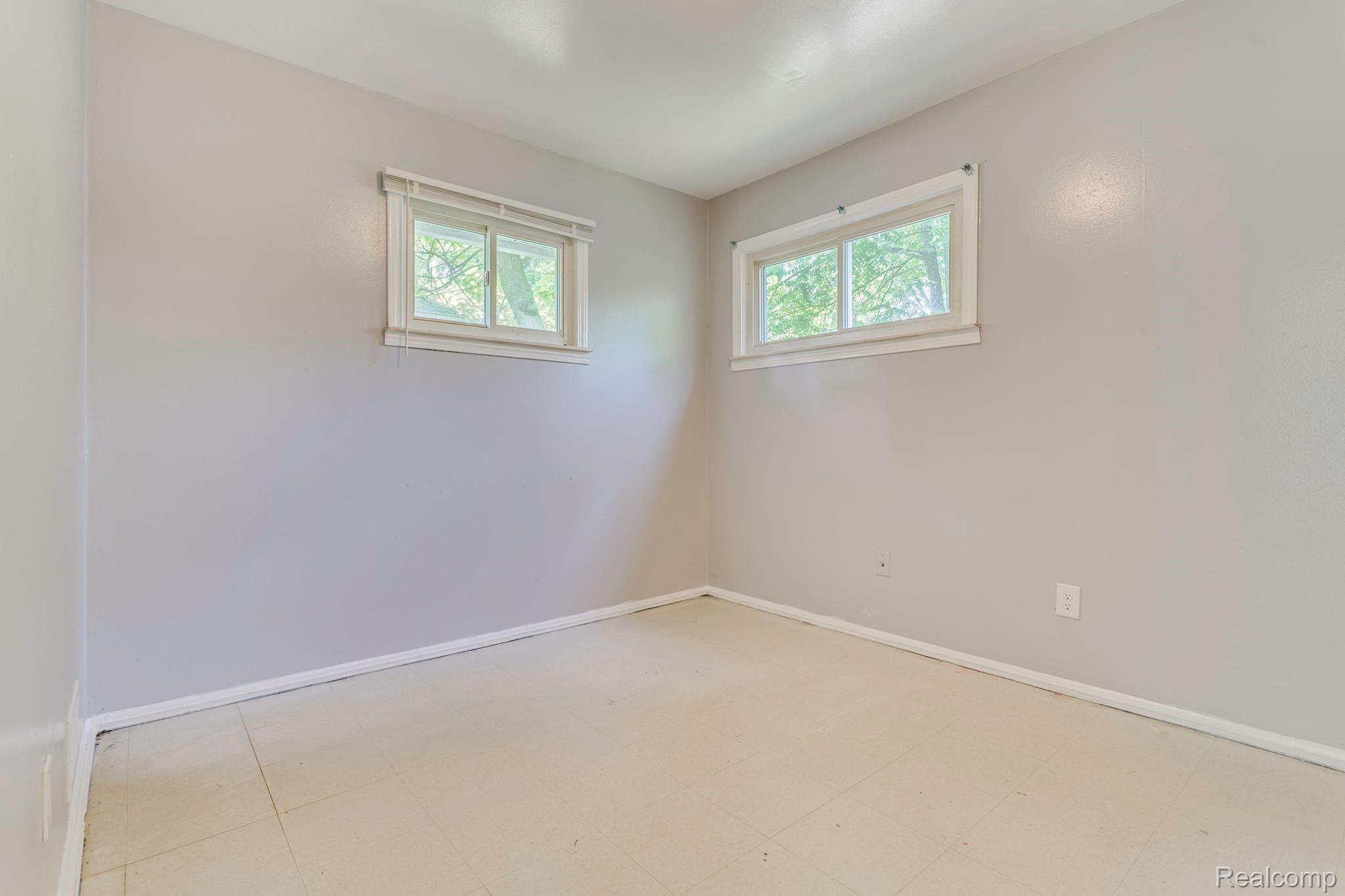 27006 Florence Street Inkster, MI 48141 - Photo 12 of 20 27006 Florence St-18.jpg
