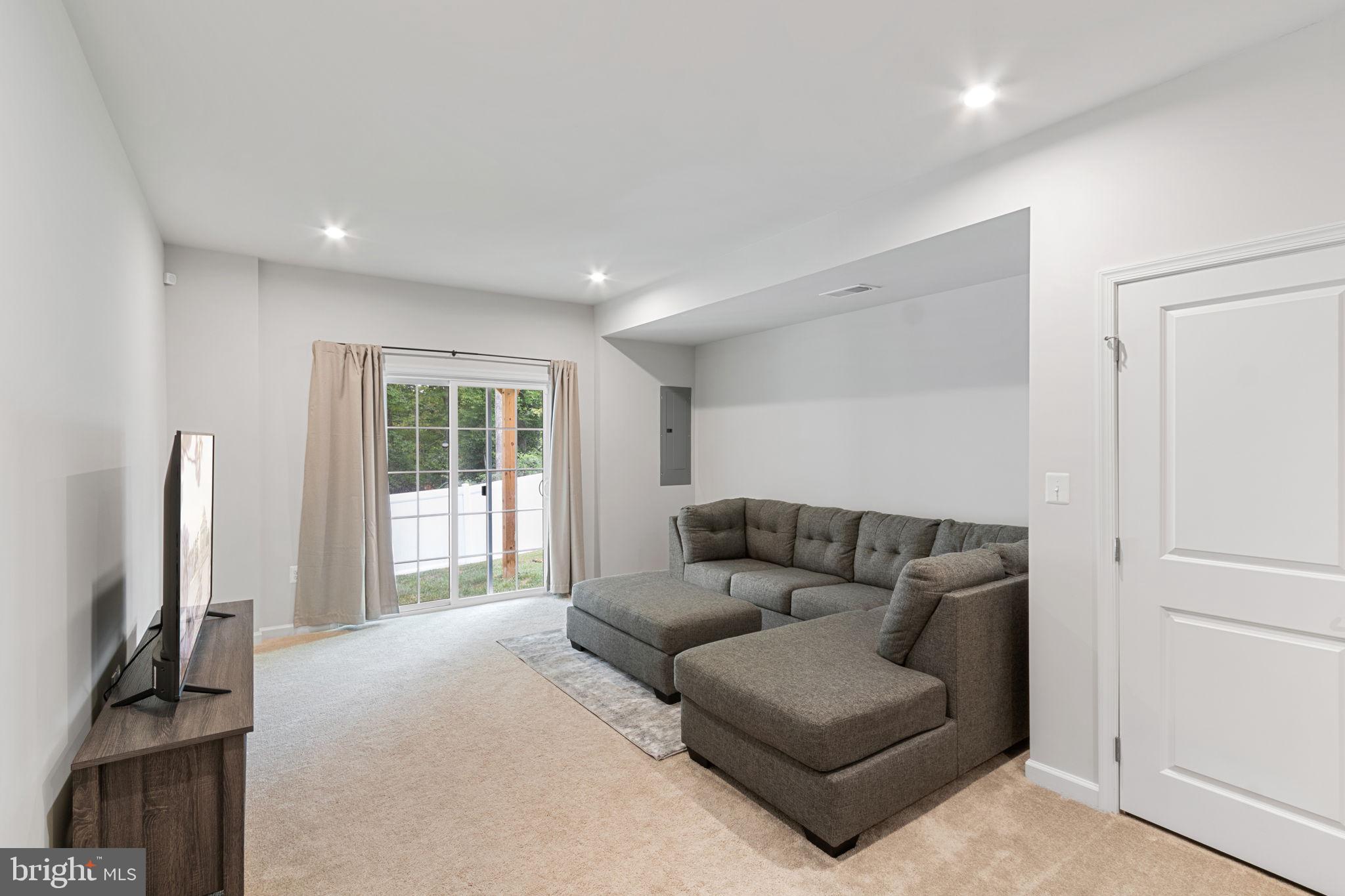 527 View Point Way Fredericksburg, VA 22405 - Photo 22 of 43 Walkout Basement