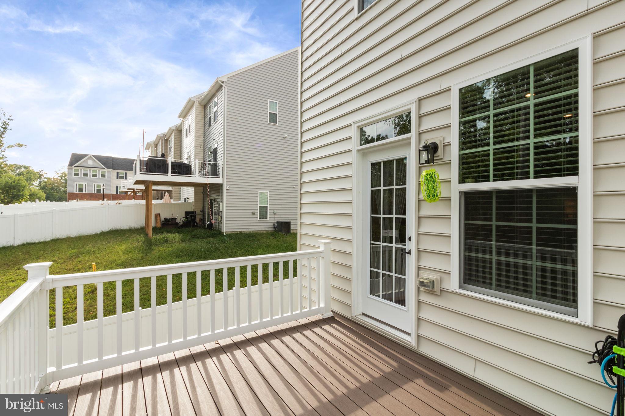 527 View Point Way Fredericksburg, VA 22405 - Photo 39 of 43 PVC Deck