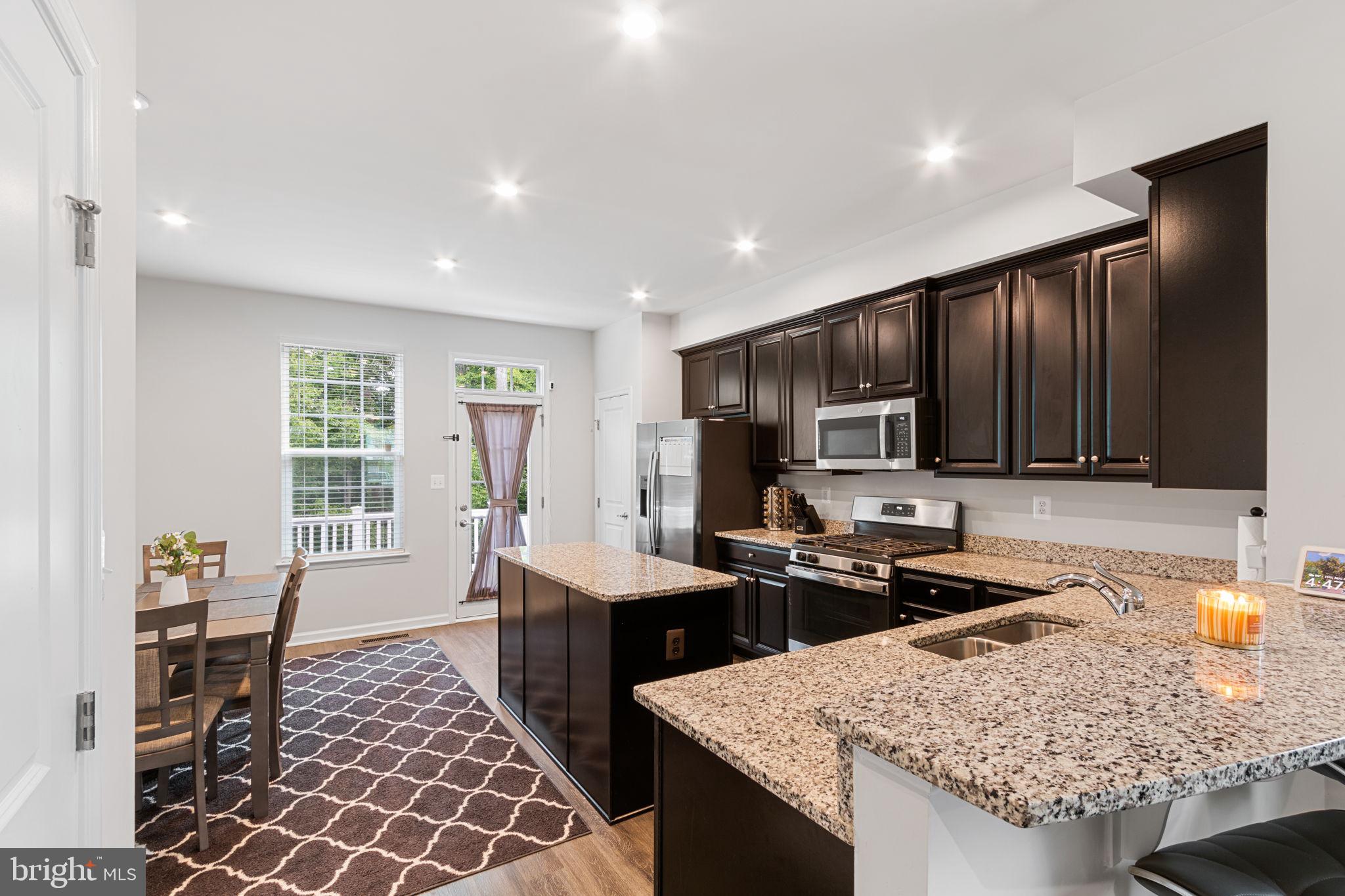 527 View Point Way Fredericksburg, VA 22405 - Photo 7 of 43 Kitchen