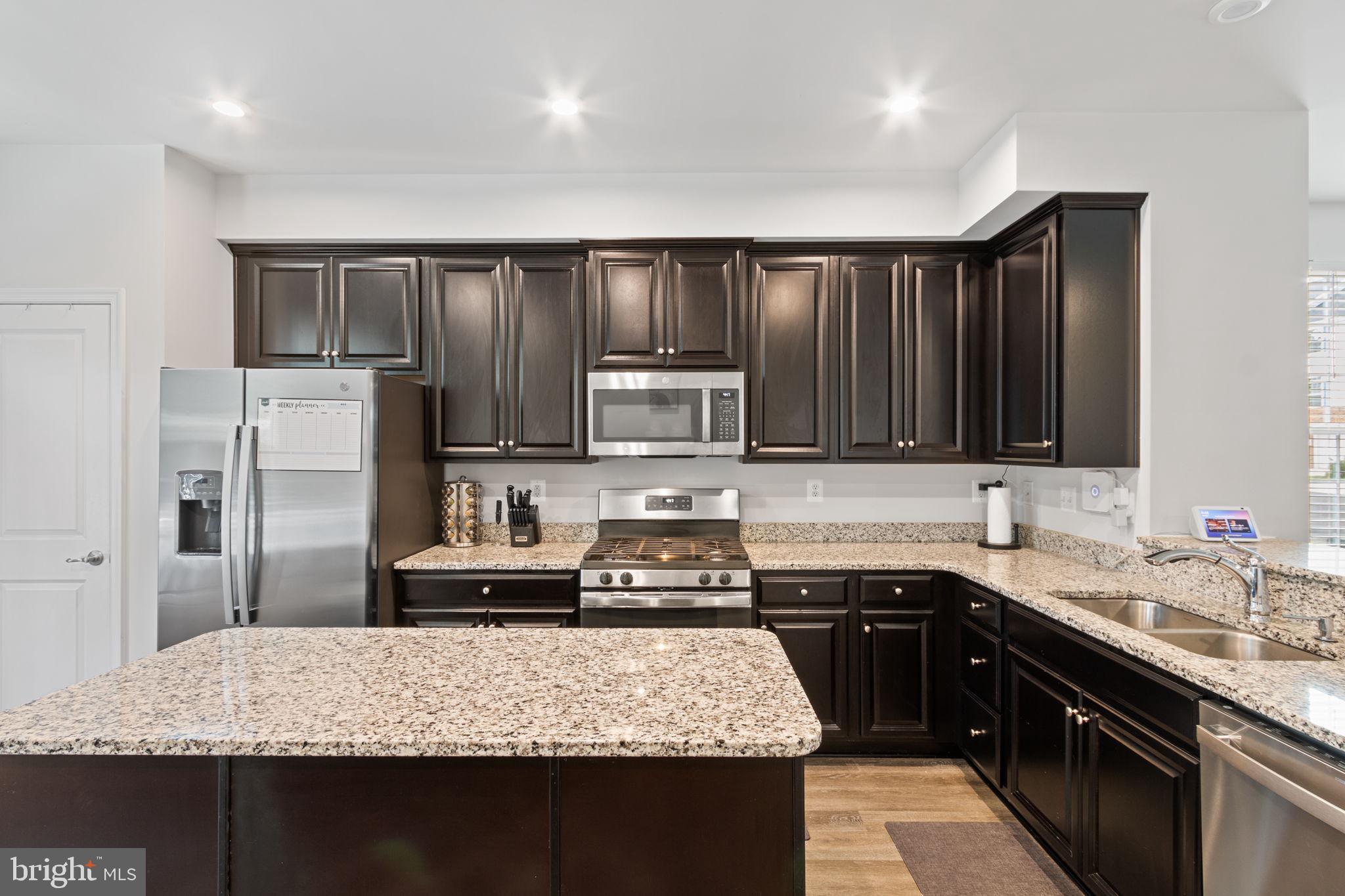 527 View Point Way Fredericksburg, VA 22405 - Photo 8 of 43 Kitchen