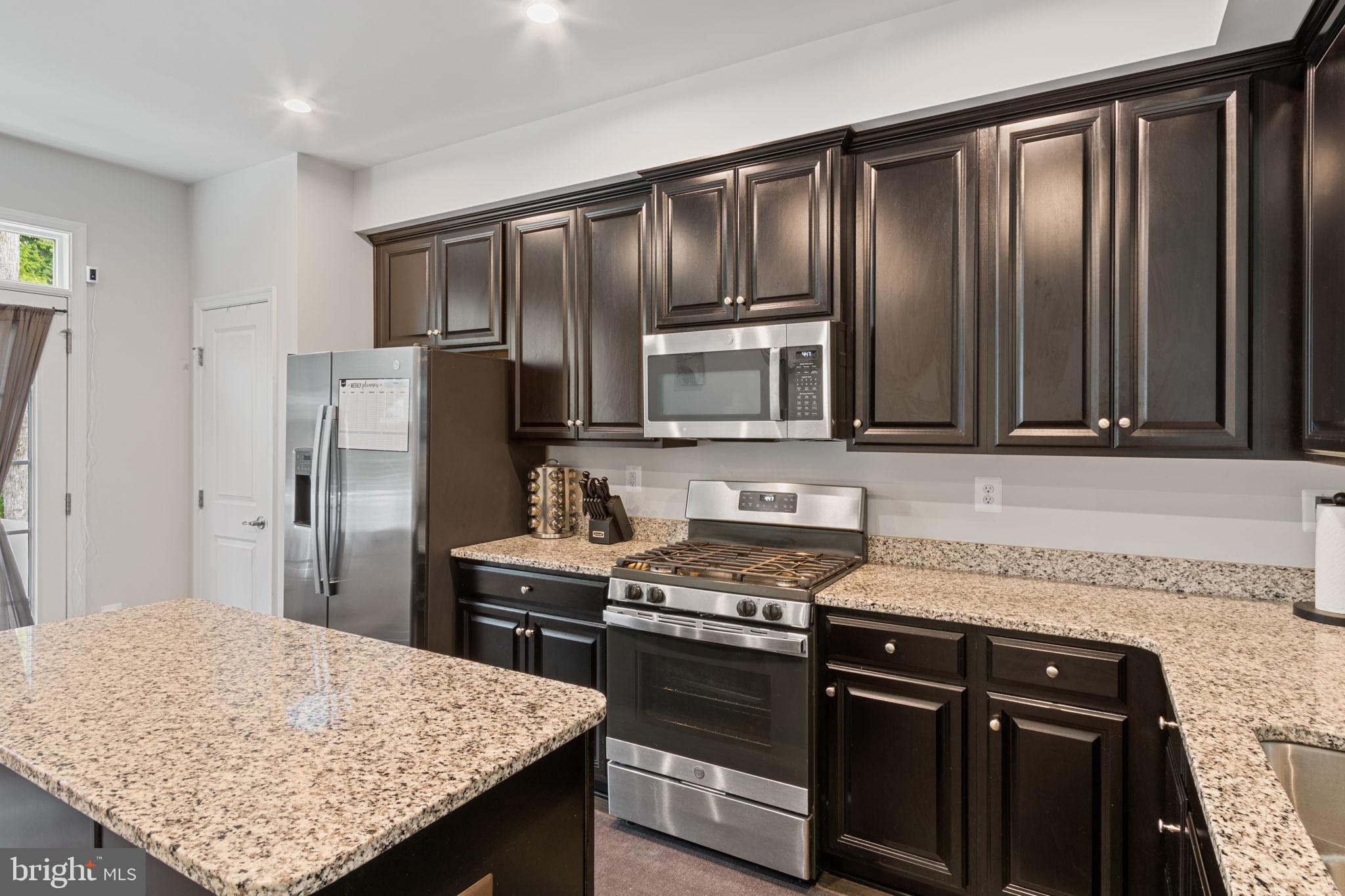 527 View Point Way Fredericksburg, VA 22405 - Photo 9 of 43 Kitchen