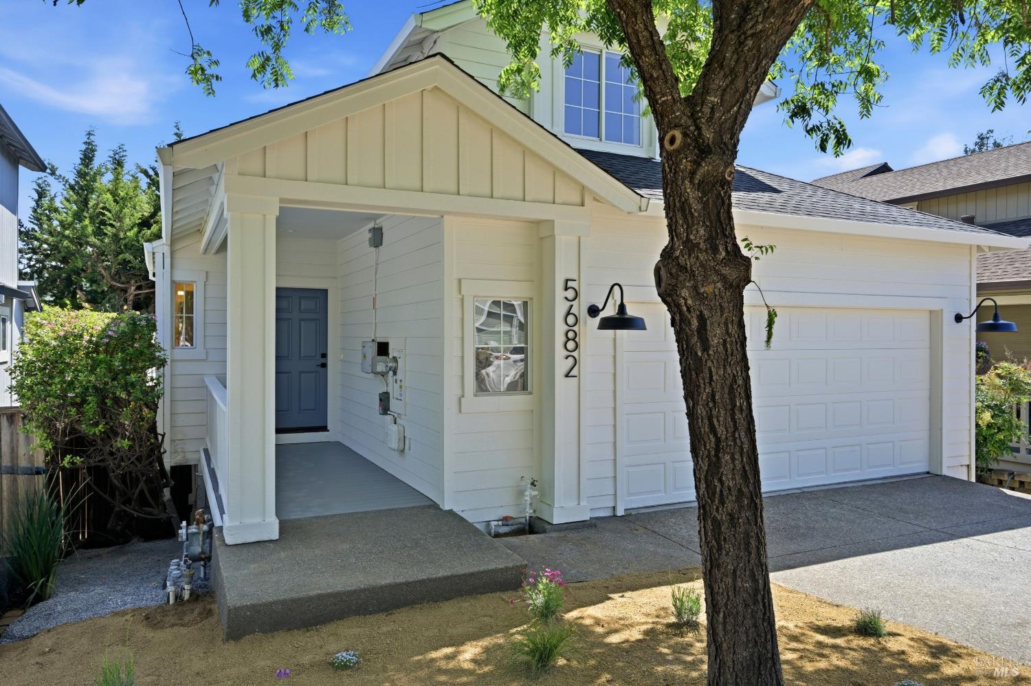 5682 Raters Drive Santa Rosa, CA 95409 - Photo 3 of 36