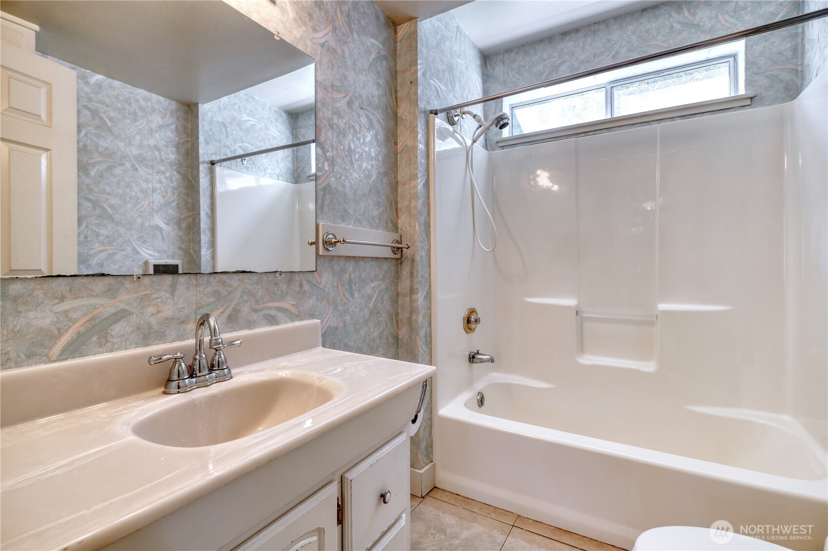 2145 Fir Street Point Roberts, WA 98281 - Photo 14 of 34 Gallery Image 14
