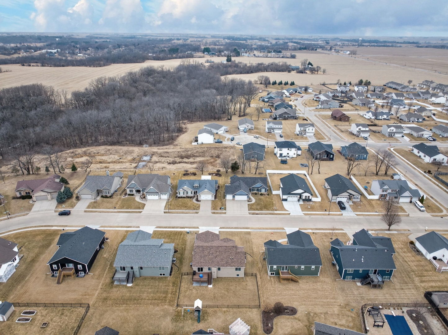 1439 Rhinelander Drive Davenport, IA 52804 - Photo 37 of 43 an aerial view of residential houses with outdoor space