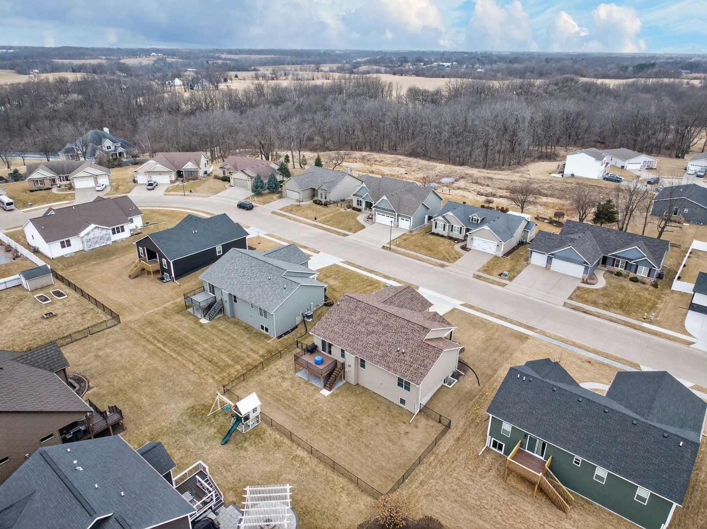 1439 Rhinelander Drive Davenport, IA 52804 - Photo 38 of 43 an aerial view of residential houses with outdoor space