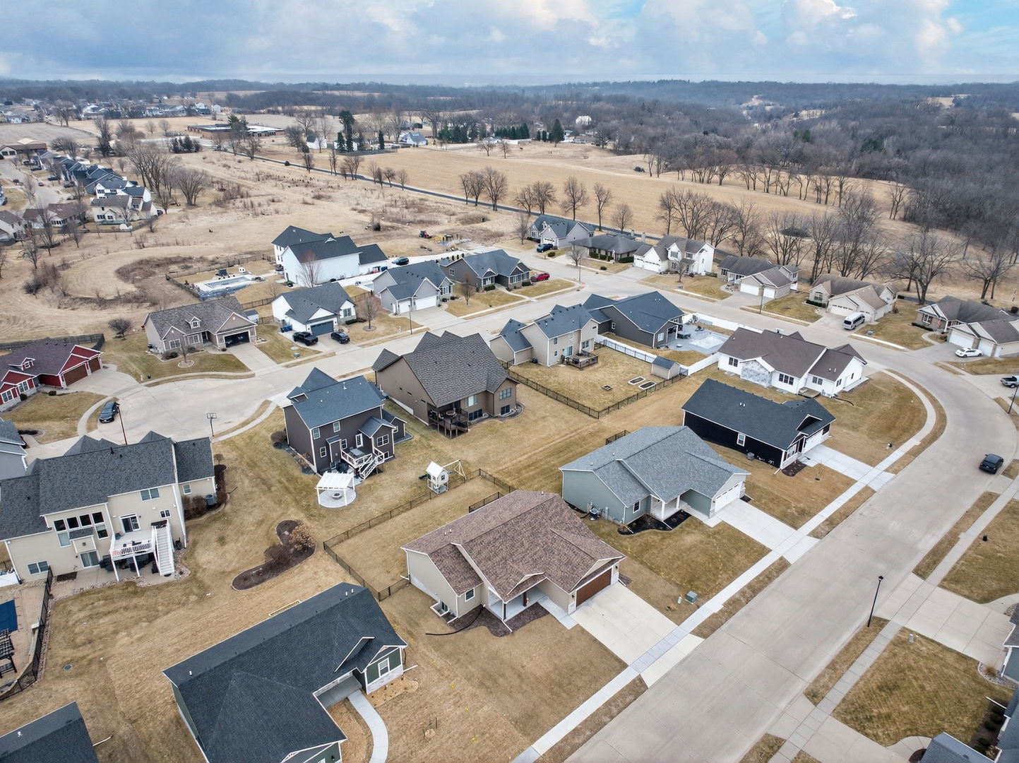 1439 Rhinelander Drive Davenport, IA 52804 - Photo 40 of 43 an aerial view of residential houses with outdoor space
