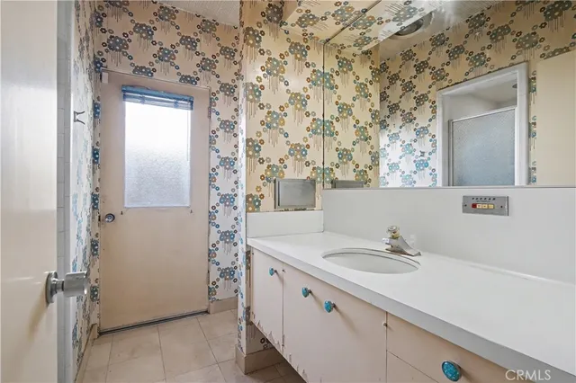 $1,700,000 | 9125 Gainford Street, Downey, CA 90240