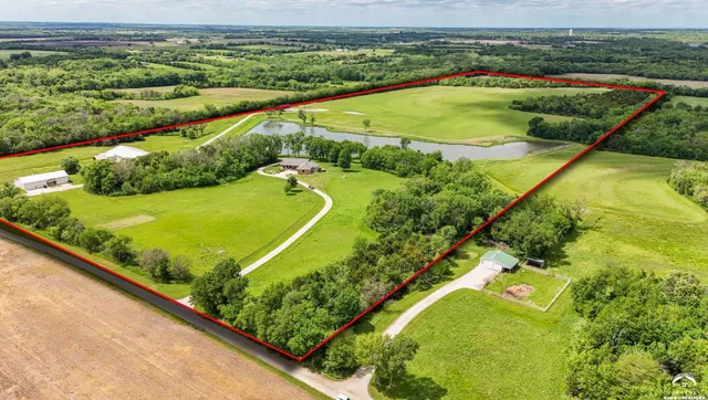 $1,950,000 | 1672 North 1 Road, Baldwin City, KS 66006