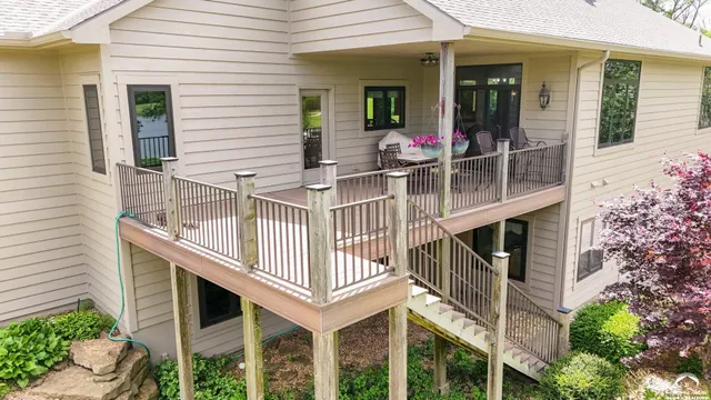 $1,950,000 | 1672 North 1 Road, Baldwin City, KS 66006