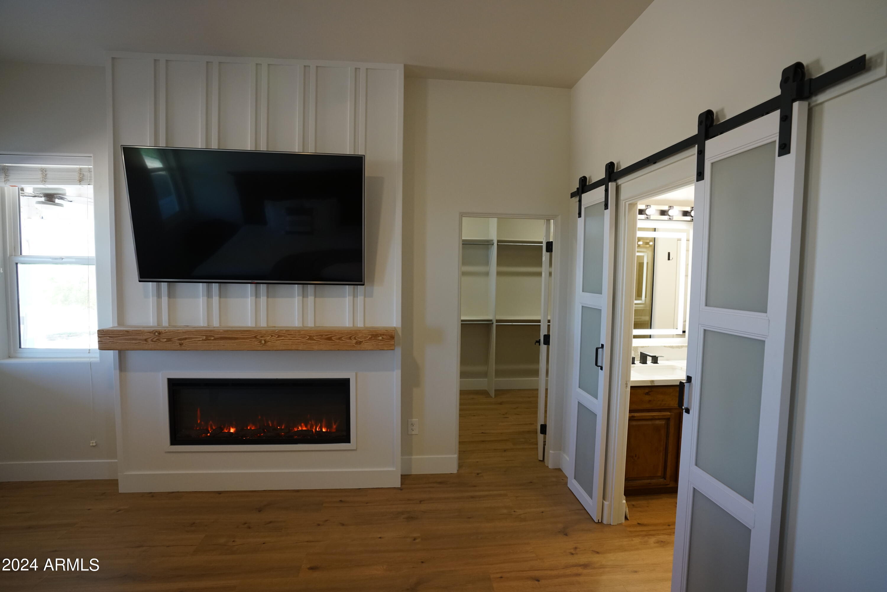 14142 East Peak View Road Scottsdale, AZ 85262 - Photo 32 of 108 Primary Bedroom to Closet