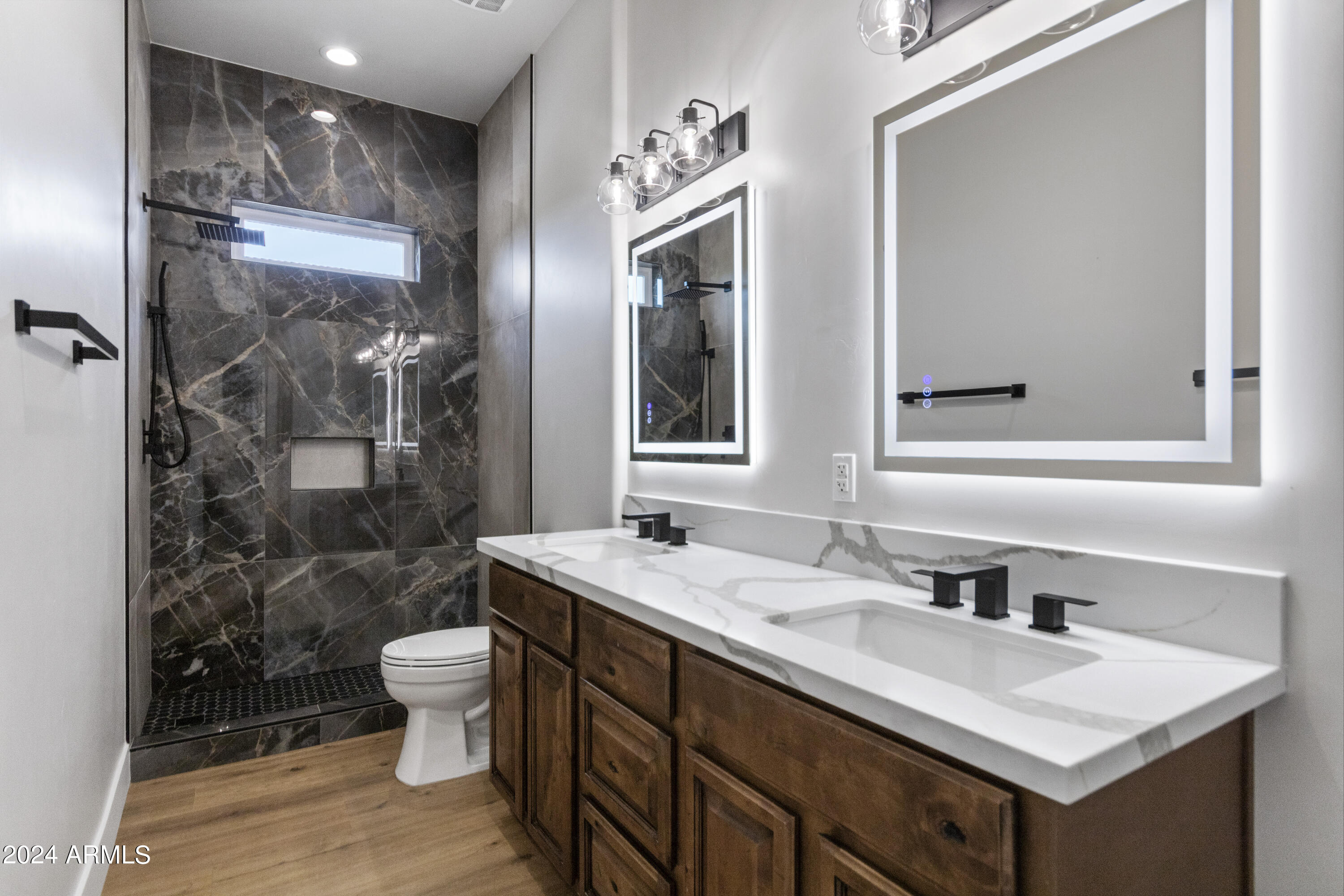 14142 East Peak View Road Scottsdale, AZ 85262 - Photo 41 of 108 Guest Bathroom