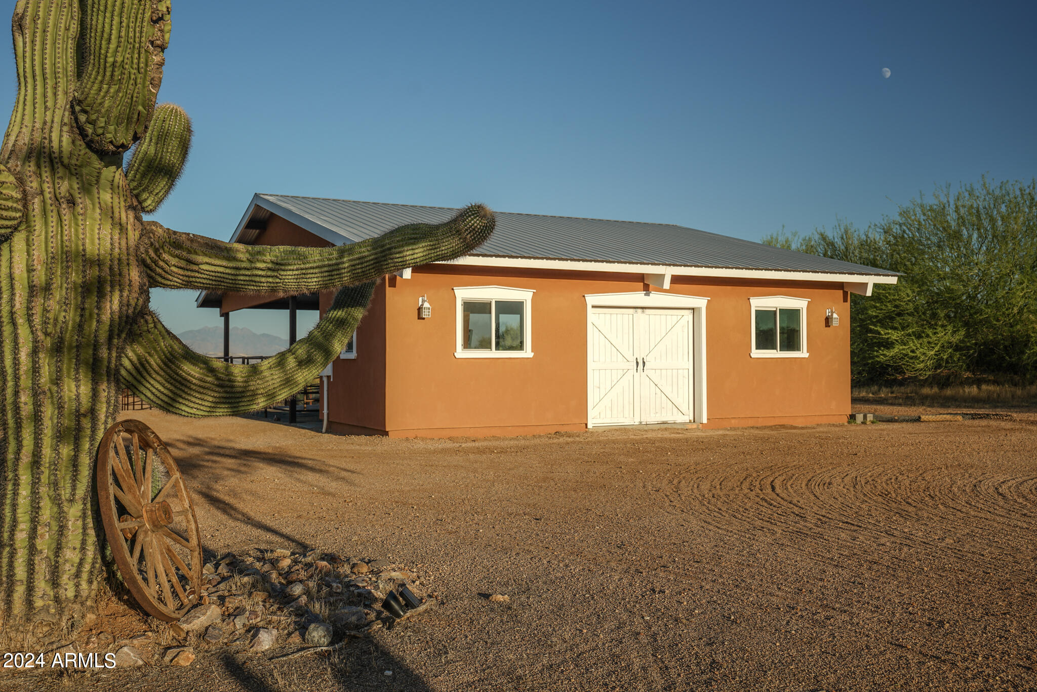 14142 East Peak View Road Scottsdale, AZ 85262 - Photo 5 of 108 Wagon Cactus Barn