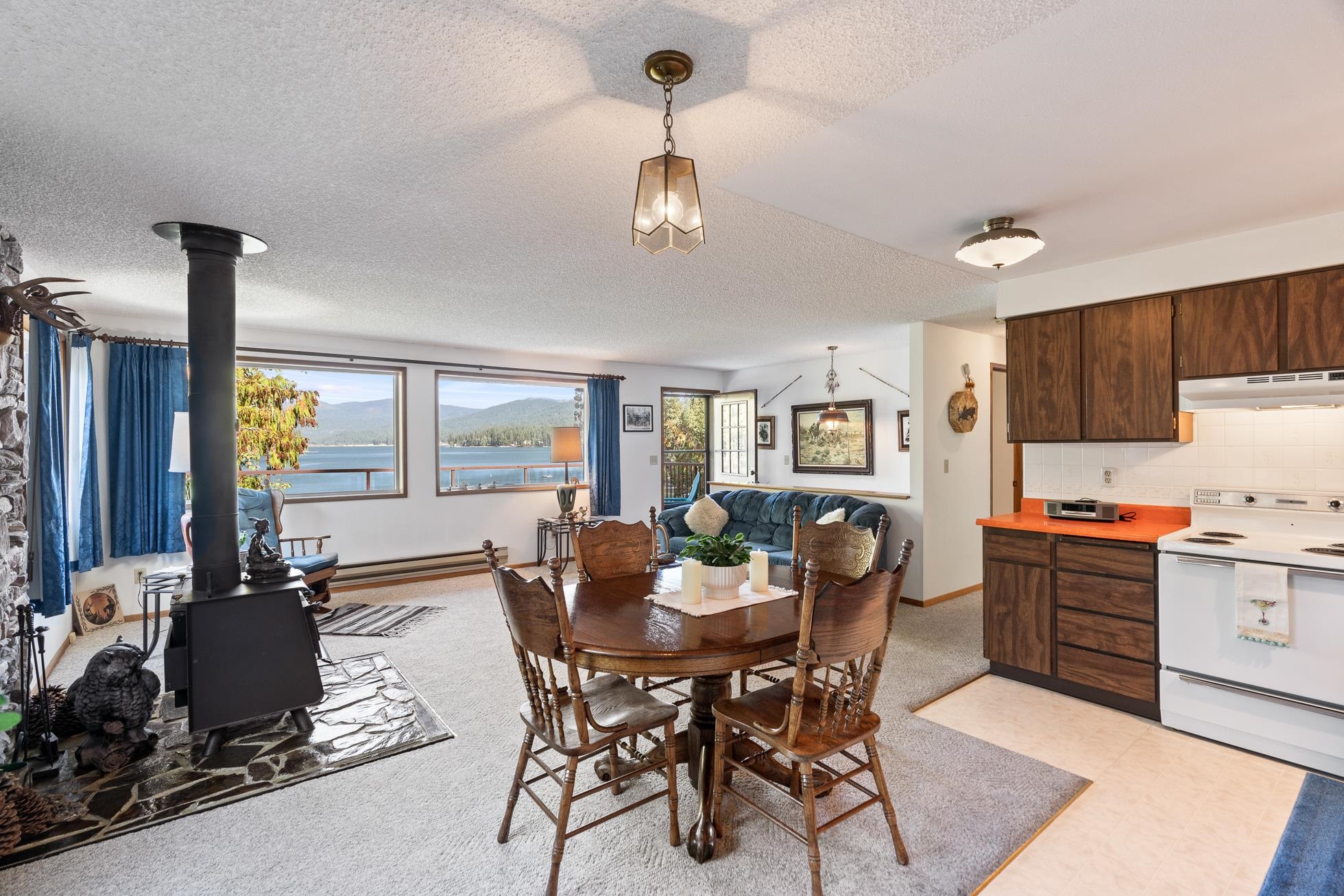 12019 North Sutton Bay Road Newman Lake, WA 99025 - Photo 8 of 45 Gallery Image 8