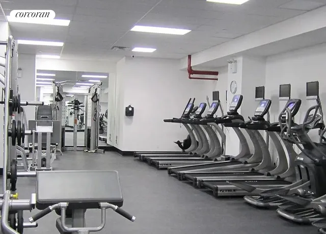 $750,000 | 400 East 56th Street, Unit 17F | Sutton Place