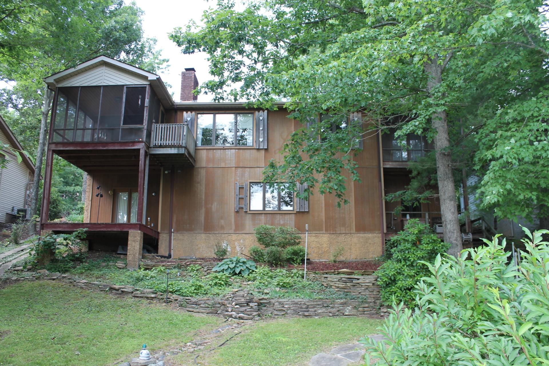146 Rutgers Circle Fairfield Glade, TN 38558 - Photo 3 of 29 Back of home 1