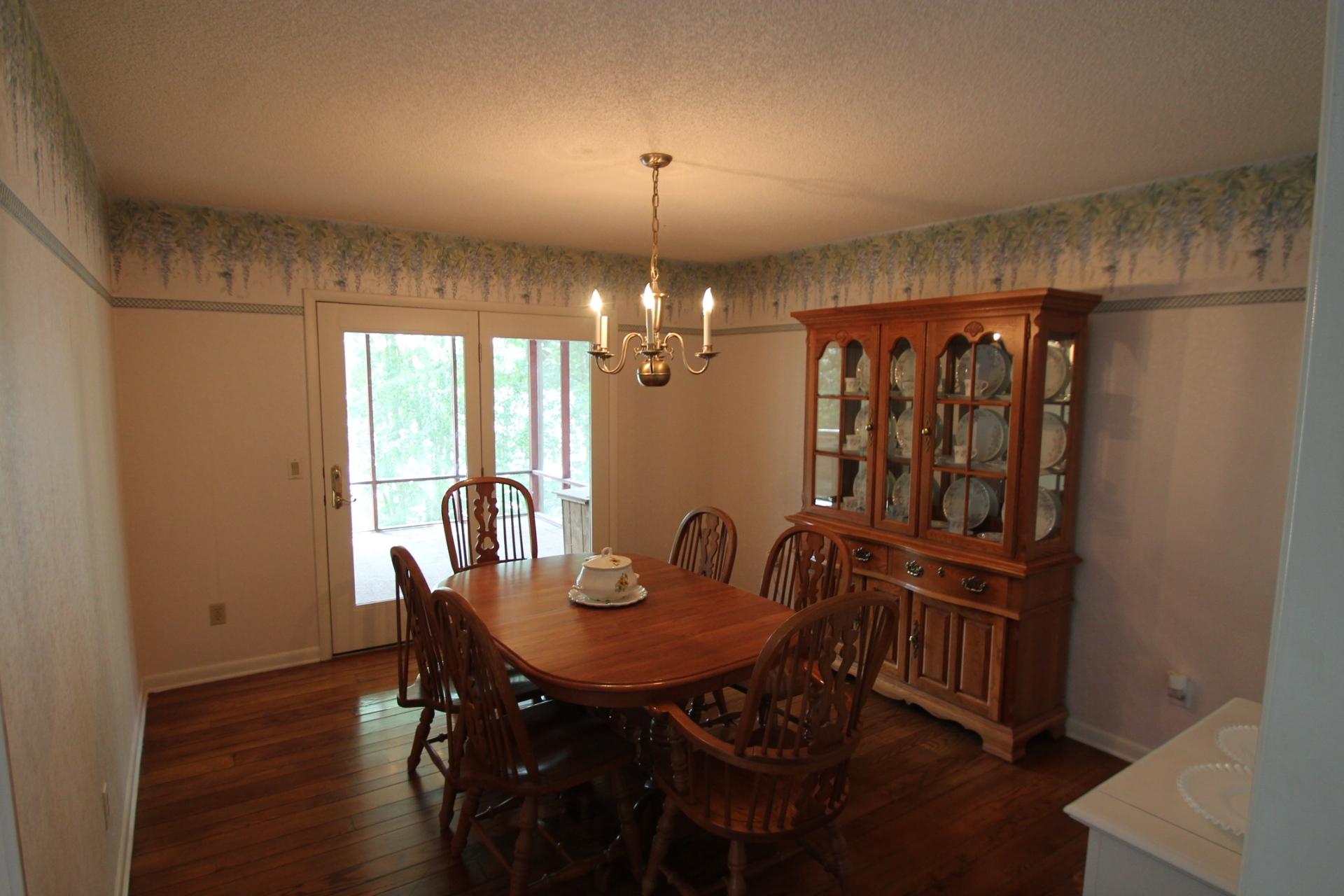 146 Rutgers Circle Fairfield Glade, TN 38558 - Photo 8 of 29 Dining room