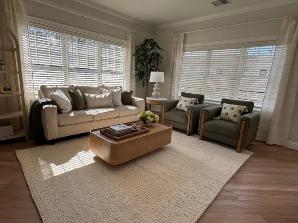 $3,650 | 74 Rockingham Road, Unit 108, Derry, NH 03038