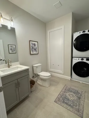 $3,650 | 74 Rockingham Road, Unit 108, Derry, NH 03038