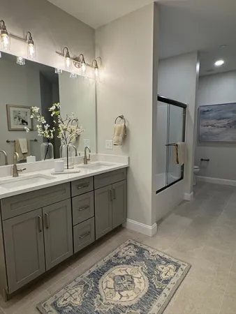 $3,650 | 74 Rockingham Road, Unit 108, Derry, NH 03038