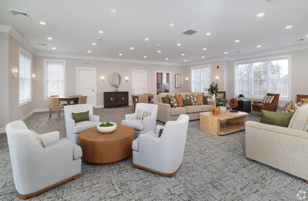 $3,650 | 74 Rockingham Road, Unit 108, Derry, NH 03038