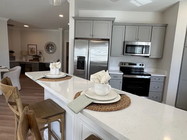 $3,650 | 74 Rockingham Road, Unit 108, Derry, NH 03038