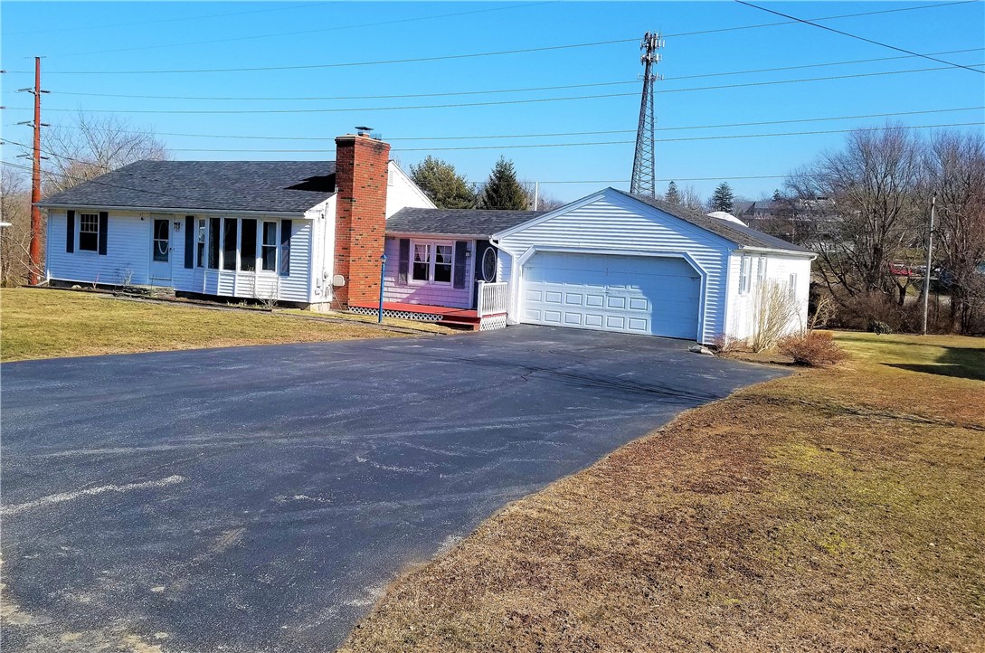 63 Long Meadow Road Portsmouth, RI 02871 - Photo 2 of 27 Gallery Image 2