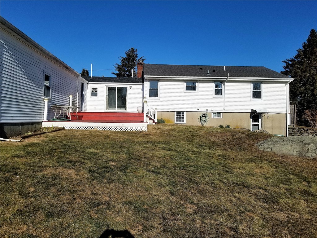 63 Long Meadow Road Portsmouth, RI 02871 - Photo 4 of 27 back of house