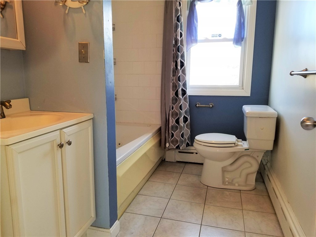 63 Long Meadow Road Portsmouth, RI 02871 - Photo 8 of 27 full bathroom