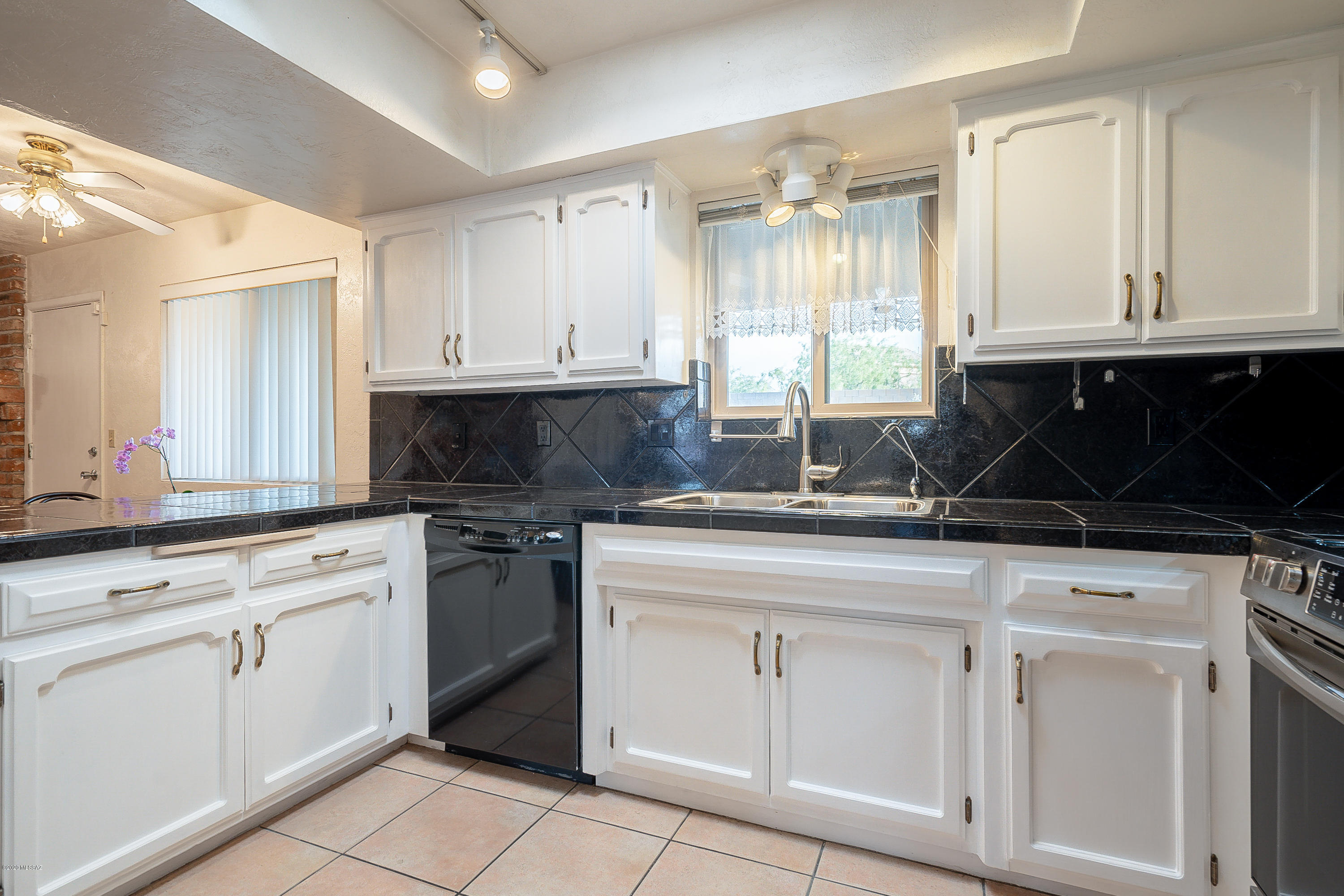 9520 East Stefan Road Tucson, AZ 85748 - Photo 14 of 40