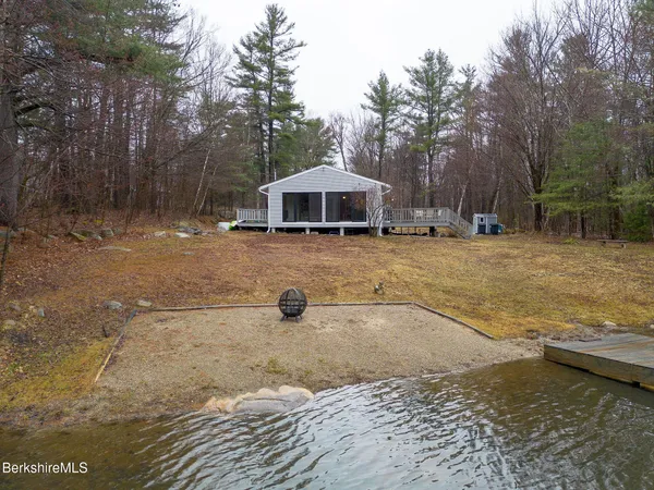 $433,700 | 313 Winter Drive, Becket, MA 01223