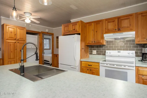 $433,700 | 313 Winter Drive, Becket, MA 01223