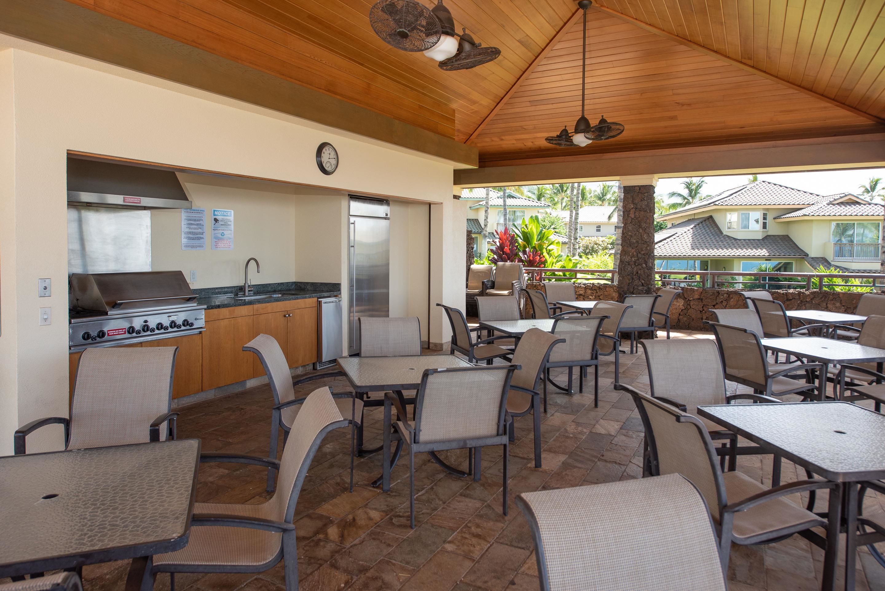 72 Kainui Loop, Unit 70A Kihei, HI 96753 - Photo 43 of 50 a view of a dining room with furniture window and outside view