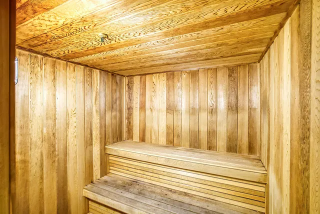 $7,800 | 18911 Collins Avenue, Unit 506 ON 5, Sunny Isles Beach, FL 33160