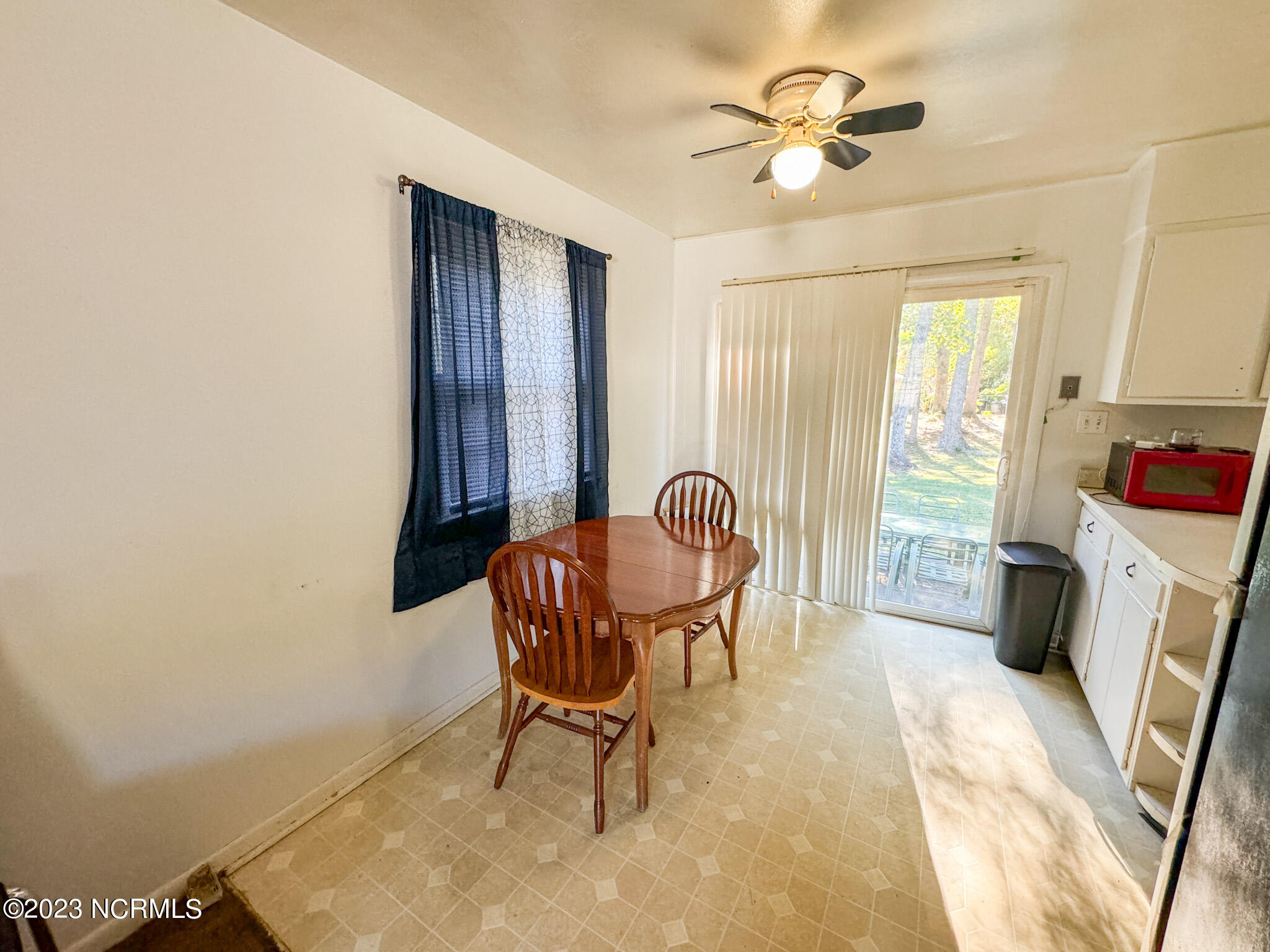 142 Cardinal Road Jacksonville, NC 28546 - Photo 4 of 14 IMG_5618