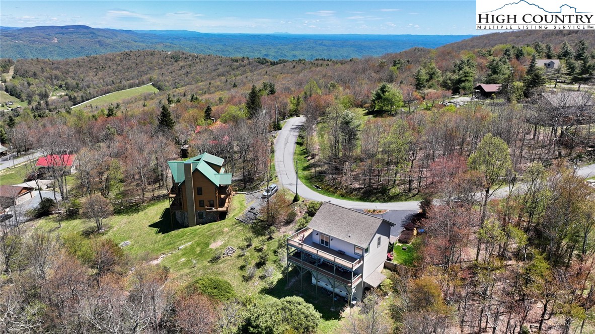 190 Summit Park Circle Boone, NC 28607 - Photo 48 of 50 an aerial view of a house with a yard